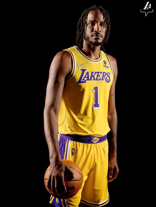 体育直播APP关于葡超赛程吃紧；犹他爵士冲刺阶段扳平良机；媒体盛赞；球探报告显示潜力的信息